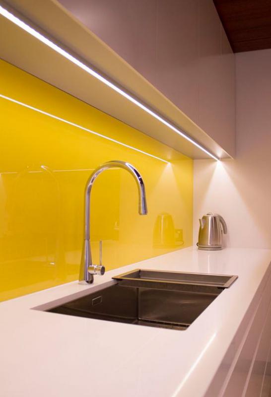 Подсветка кухни под шкафами